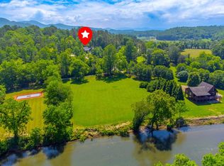 275 Rivers Whisper Ln, Franklin, NC 28734