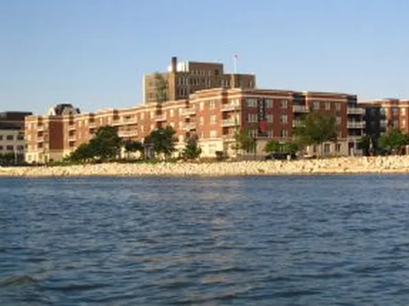 110-126 S Washington St, Green Bay, WI 54301