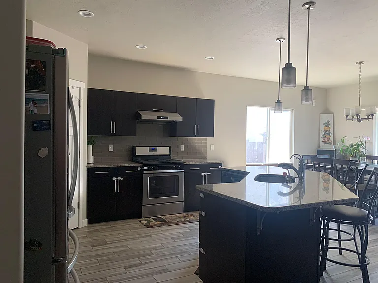 593 W Life Dr — Photo 5