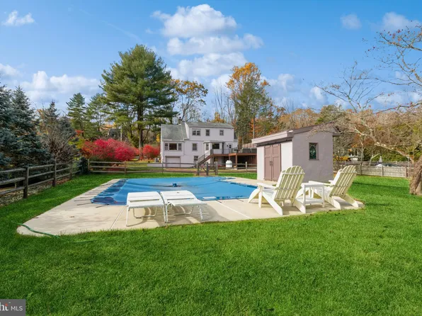 62 River Rd, Pipersville, PA 18947