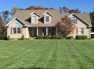 210 Rebecca Ct, Brandenburg, KY 40108