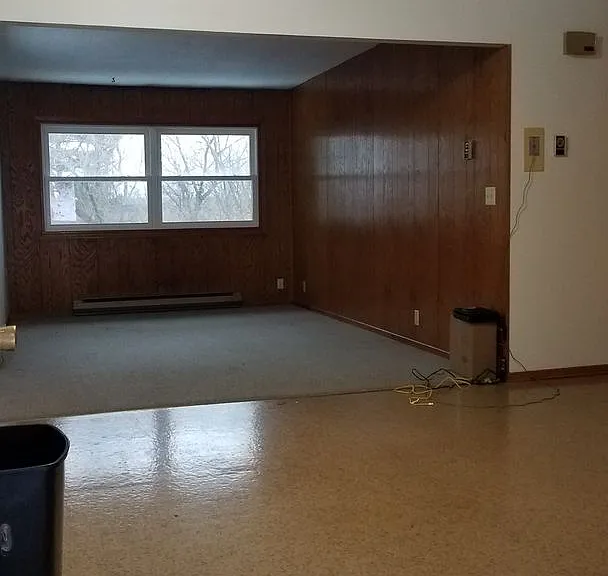 Hillside Triplex — Photo 4