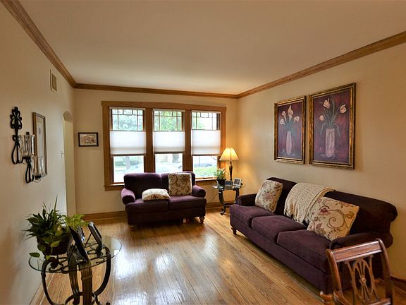 3rd image of 6238 S Mayfield Ave