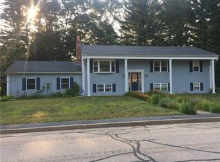 10 Magnolia Ln, Coventry, RI 02816