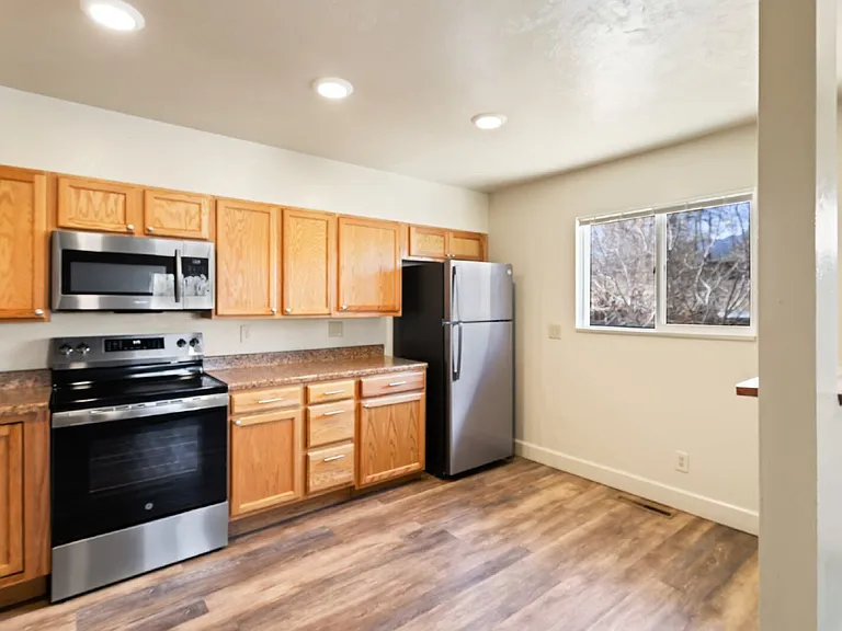 38 W Navajo St #B — Photo 12