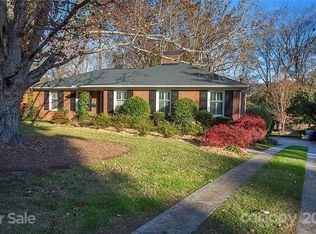 525 Merwick Cres, Charlotte, NC 28211