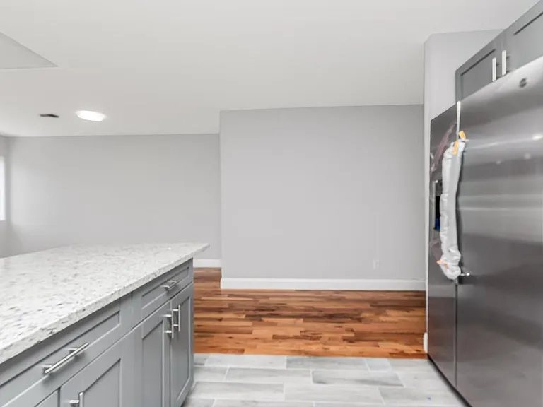 282 W Runyon St #2 — Photo 5