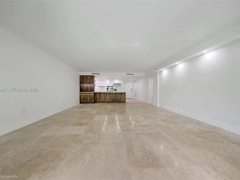 101 Ocean Lane Dr #1017 — Photo 5