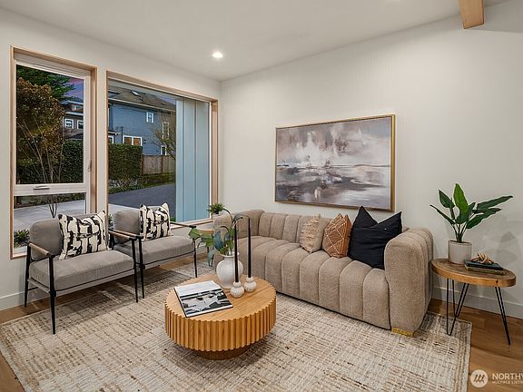 2nd image of 1808 E Mercer Street