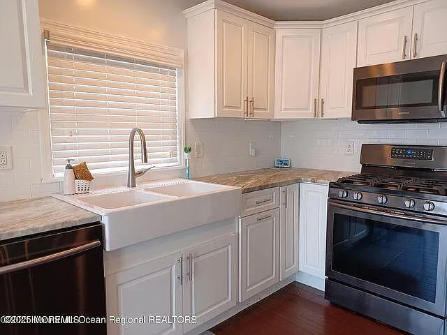 639 Overton Pl — Photo 2