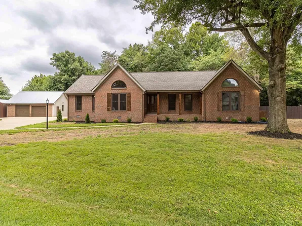 220 Valiant Dr, Paducah, KY 42001