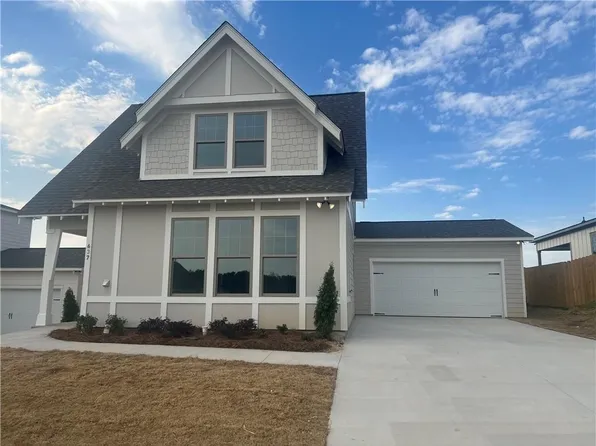 637 Shropshire Dr, Auburn, AL 36832