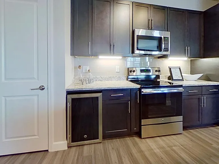 The Vue at Creve Coeur Apartments — Photo 73