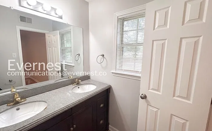 8474 Charleston Dr — Photo 13