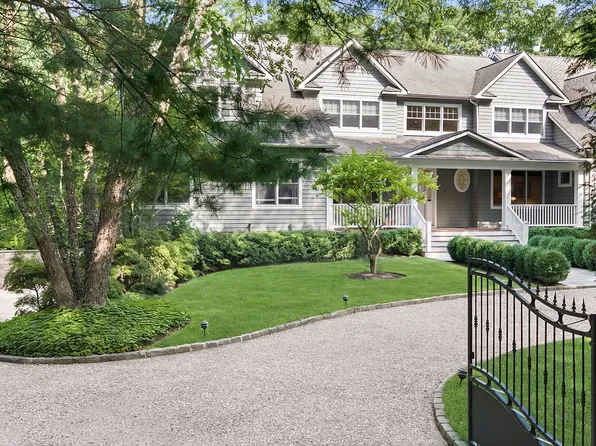 14 Fairmont Ave, East Hampton, NY 11937