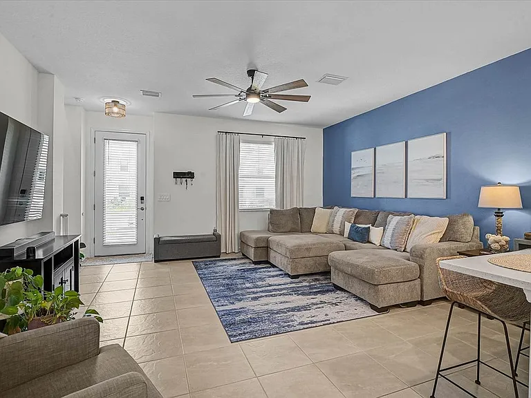 1756 Cleat Ln — Photo 2
