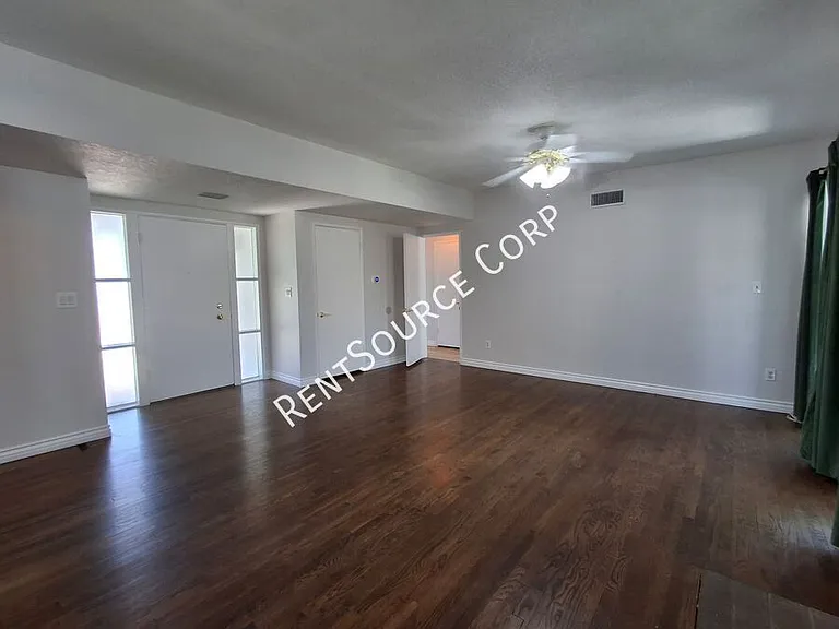 10059 McLennan Ave — Photo 4