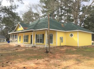 565 Peach Point Dr, Trinity, TX 75862