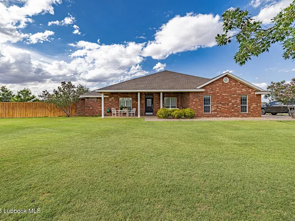 8114 County Road 7610, Wolfforth, TX 79382