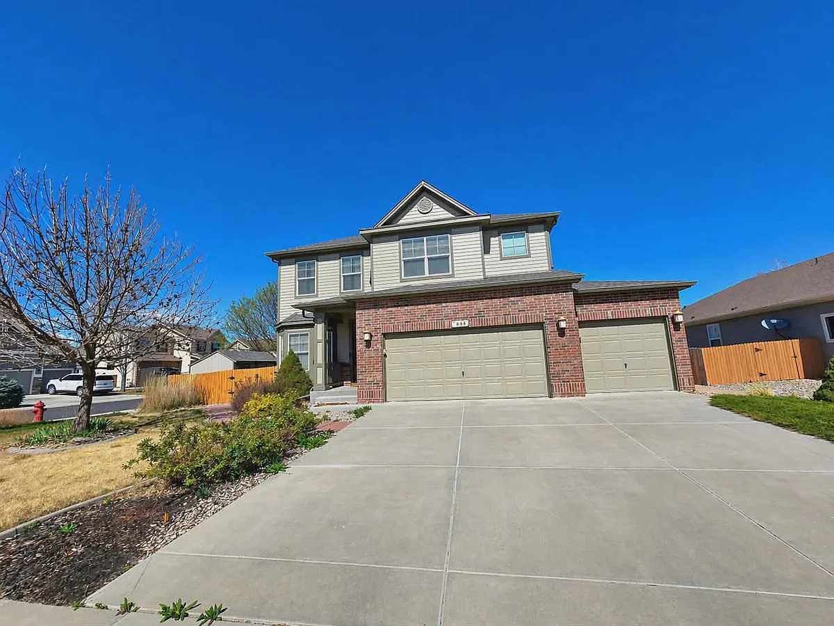 Front - 1668 Kelmsley Ct
