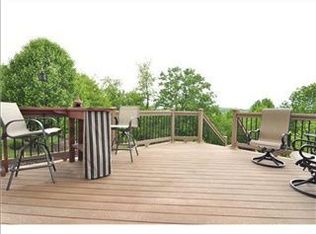 134 Amberwoods Dr, Canonsburg, PA