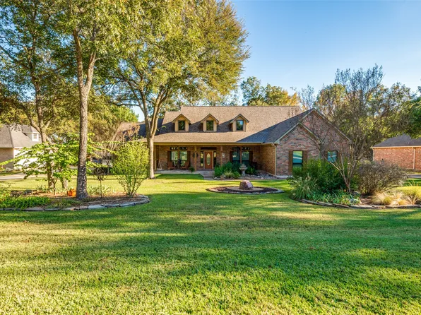 1838 Plum Creek Dr, Midlothian, TX 76065