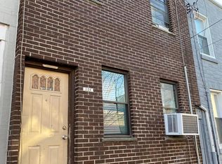 528 Greenwich St, Philadelphia, PA 19147