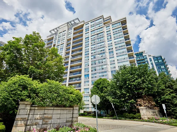 60 Disera Dr Unit 307, Vaughan, ON L4J 9G1