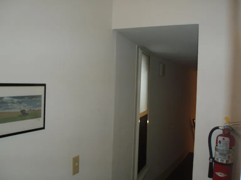 521 State St — Photo 7