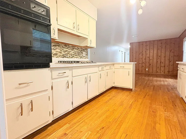 1504 Sunset Ln — Photo 12
