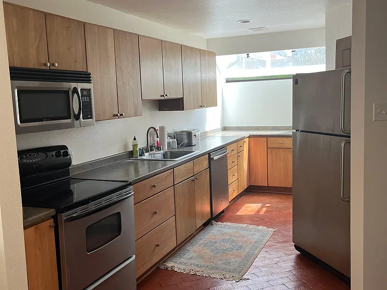 1339 Pacheco Ct #6 — Photo 4