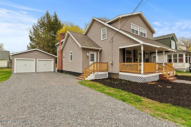 3rd image of 710 Pleasantview Avenue