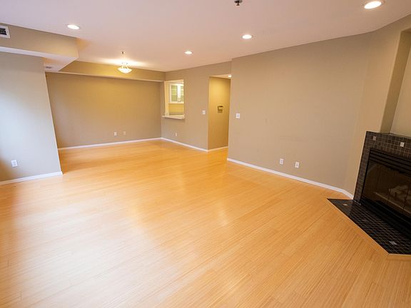 4th image of 16225 Northup Way APT A205