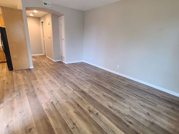 4th image of 858 Bonita Dr