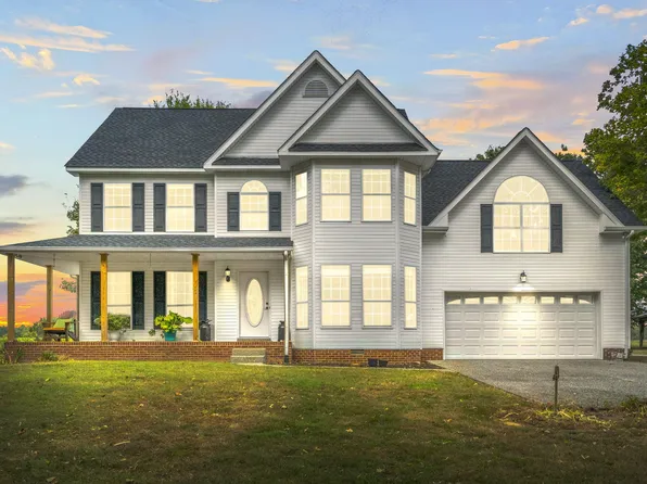 158 College St, Orlinda, TN 37141