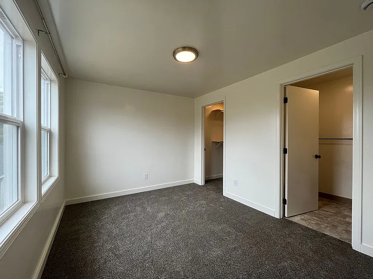 4041 & 4043 Williams St #1-9 — Photo 4