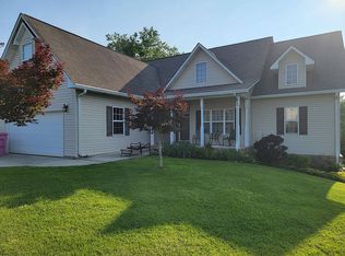 2389 Misty Ridge Dr, Lenoir City, TN 37772