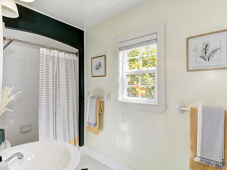 5210 J St — Photo 26