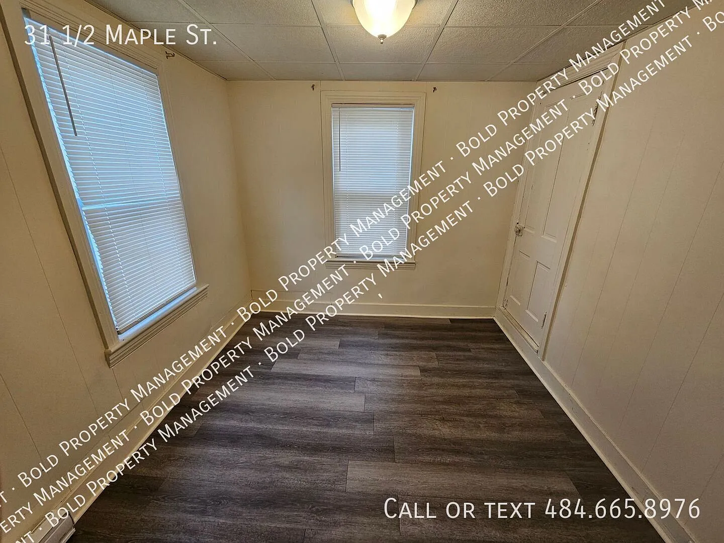 2 Bedroom Apartment with Off Street Parking — Photo 2
