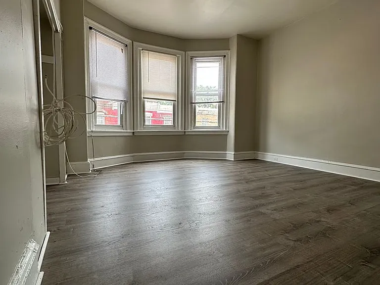 1232 West Somerset Street — Photo 15