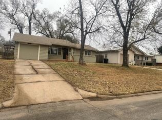 1928 N Prairie Ln, Augusta, KS 67010