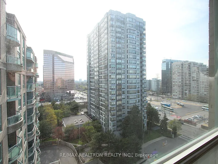 18 Pemberton Ave #Penthouse 01 — Photo 16