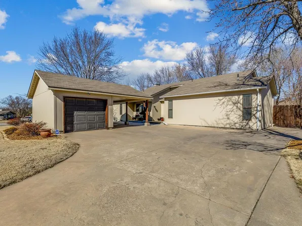 6832 E Trinity Cir, Wichita, KS 67226