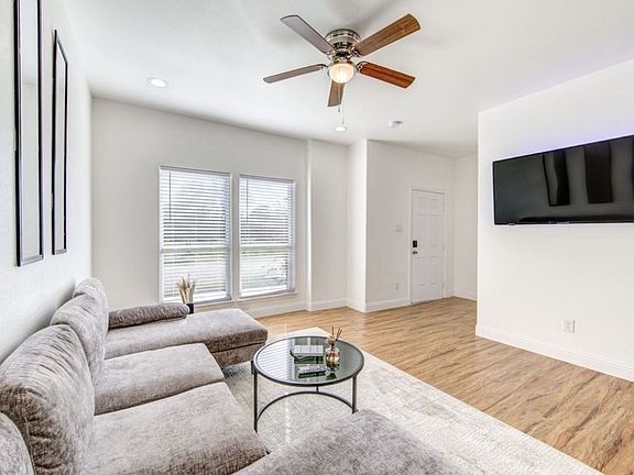 4th image of 3515 Shelby Cir #A