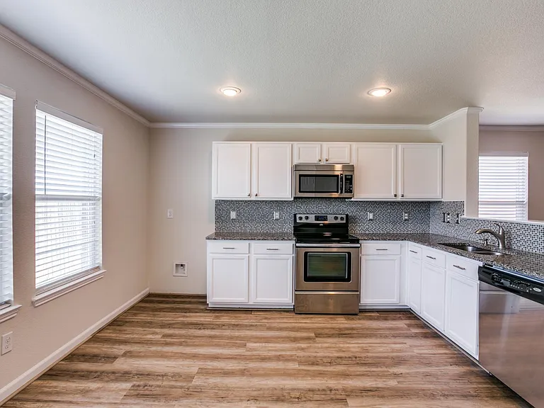 5617 Talons Crest Cir — Photo 11