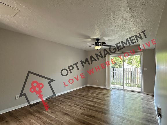 3rd image of 1406 Sunset Dr #D