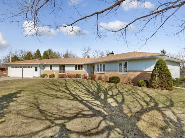 218 2nd St SE, Geneva, MN 56035