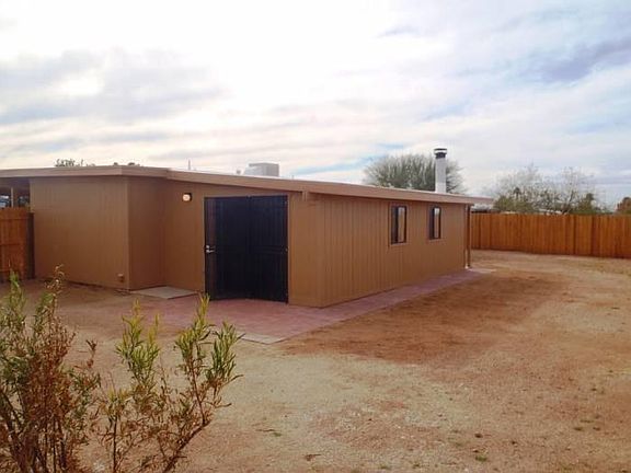 Huge Fully Fenced Backyard