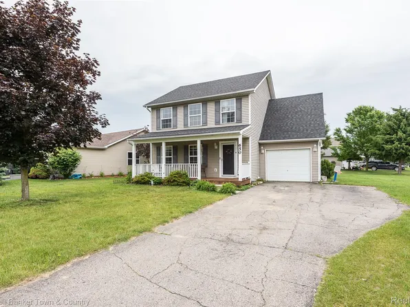 650 Christopher St, Fowlerville, MI 48836