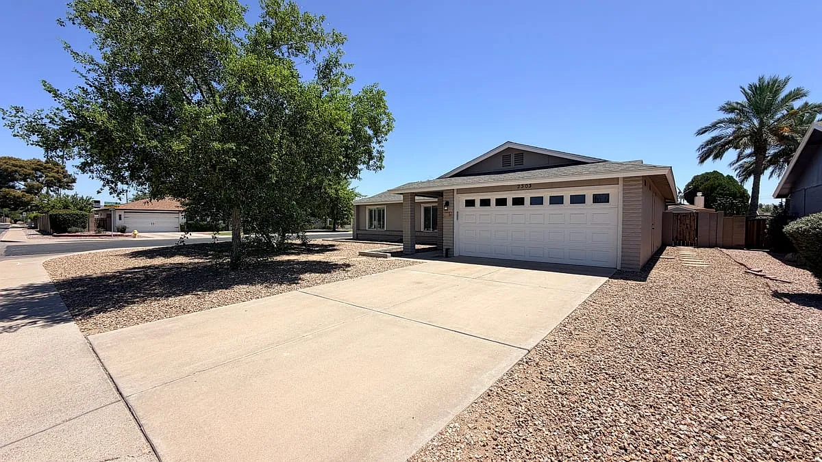 2303 South Cottonwood Drive — Photo 2